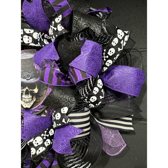 Halloween Wreath Gothic Purple Skull Handmade Deco Mesh 20 Inch - Picture 8 of 8